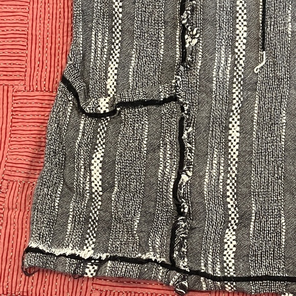 Free People women’s size medium (fits on the bigger side) Textured Knit Poncho - Picture 5 of 14